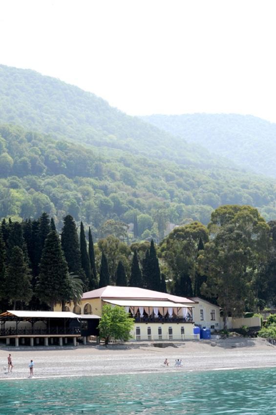Hotel Lazurniy Bereg Gagra Exteriér fotografie