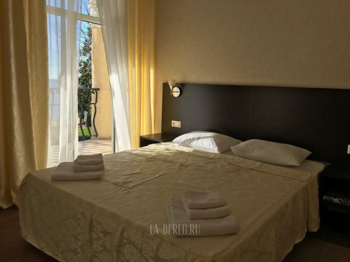 Hotel Lazurniy Bereg Gagra Exteriér fotografie
