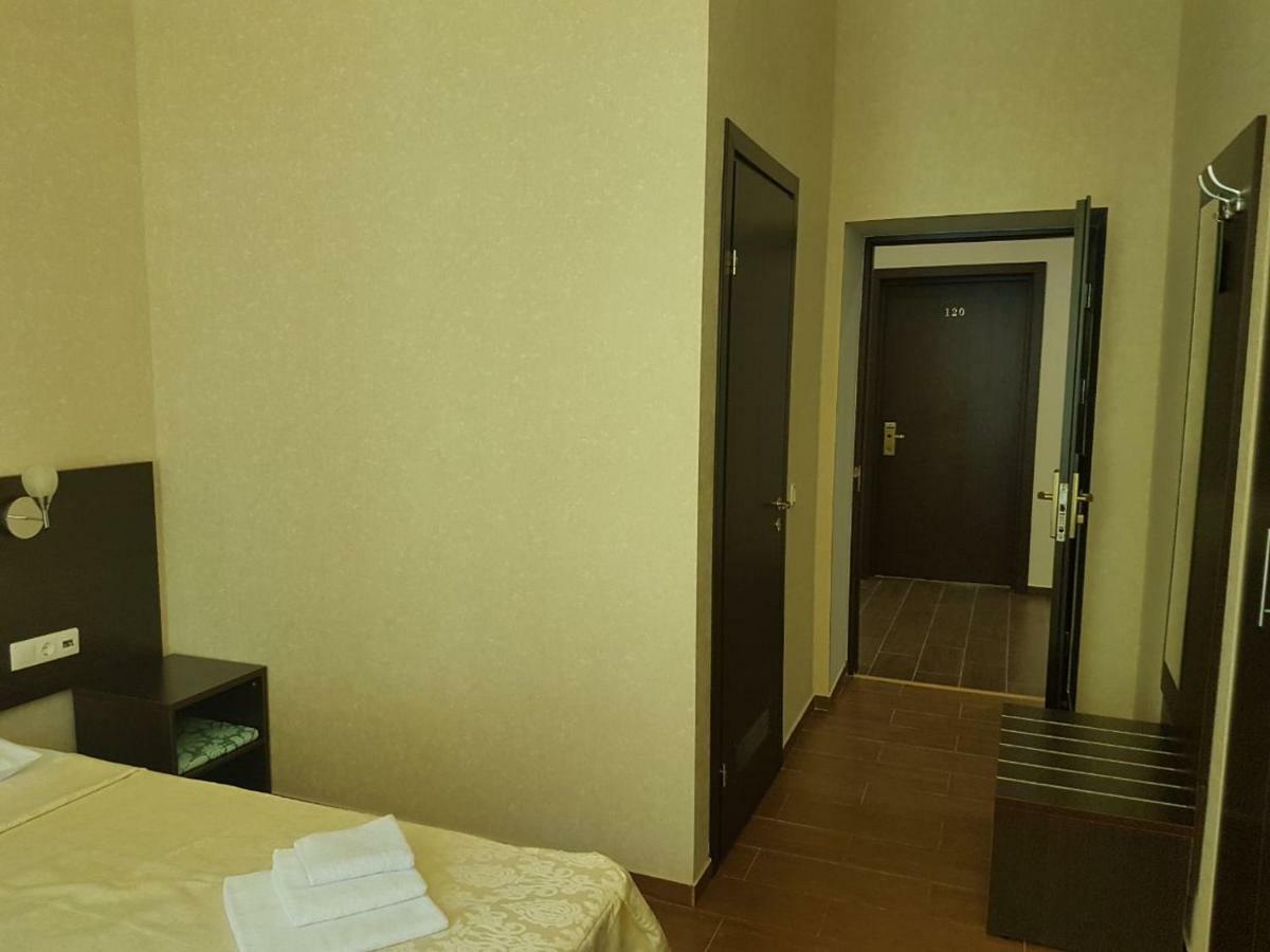 Hotel Lazurniy Bereg Gagra Exteriér fotografie