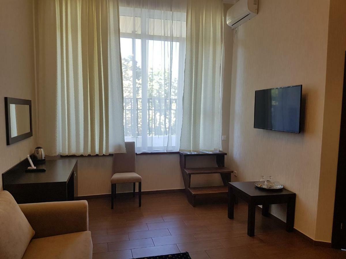 Hotel Lazurniy Bereg Gagra Exteriér fotografie