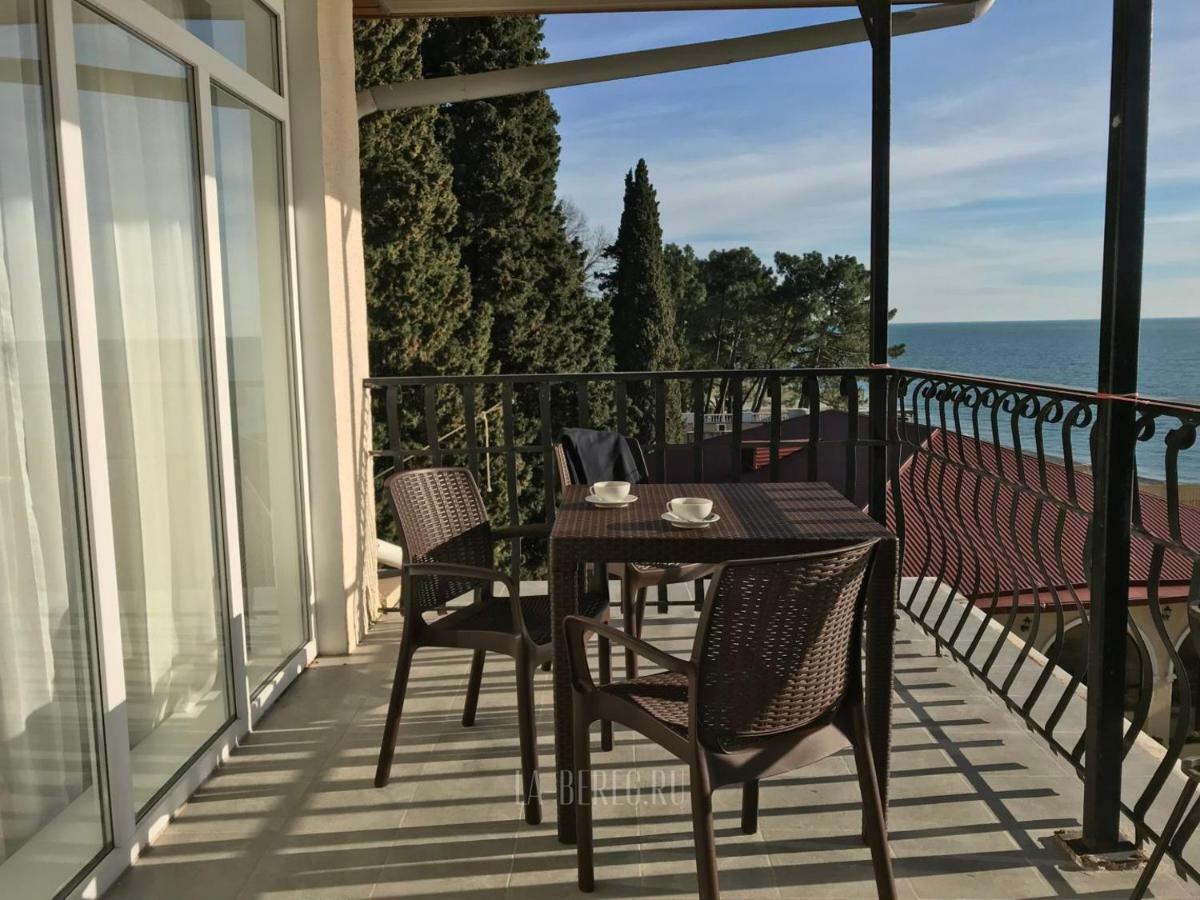 Hotel Lazurniy Bereg Gagra Exteriér fotografie