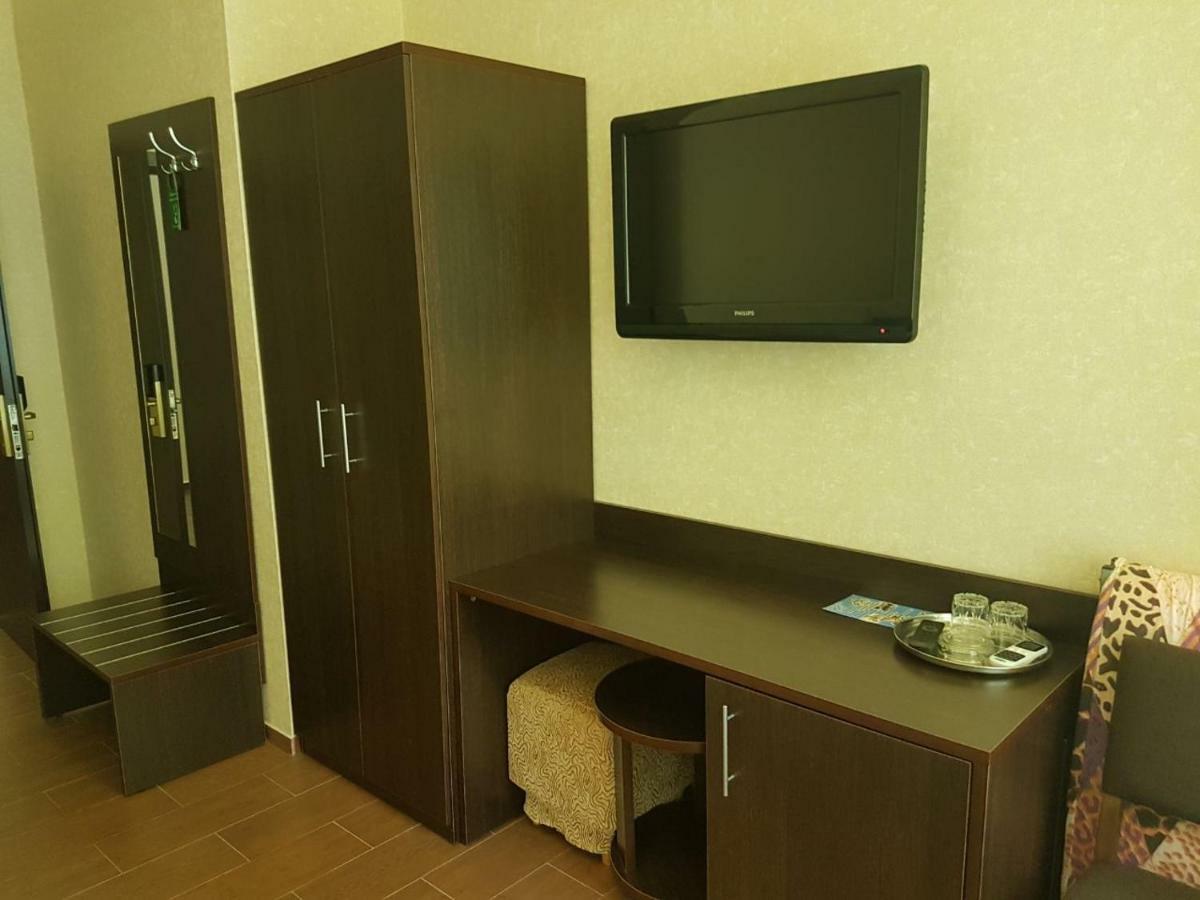 Hotel Lazurniy Bereg Gagra Exteriér fotografie