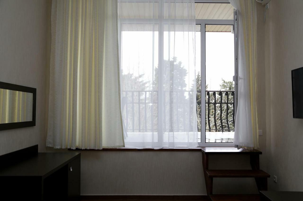 Hotel Lazurniy Bereg Gagra Exteriér fotografie